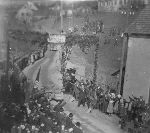 Durchfahrt der Wehrmacht durch Vorau als Inszenierung der Macht und scheinbaren Geschlossenheit einige Tage nach dem "Anschluss". 