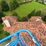 Schloss Thinnfeld von oben mit Blick auf die westlichen Turmdächer