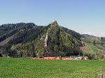 Der Eppensteiner Burgberg von Osten aus gesehen.